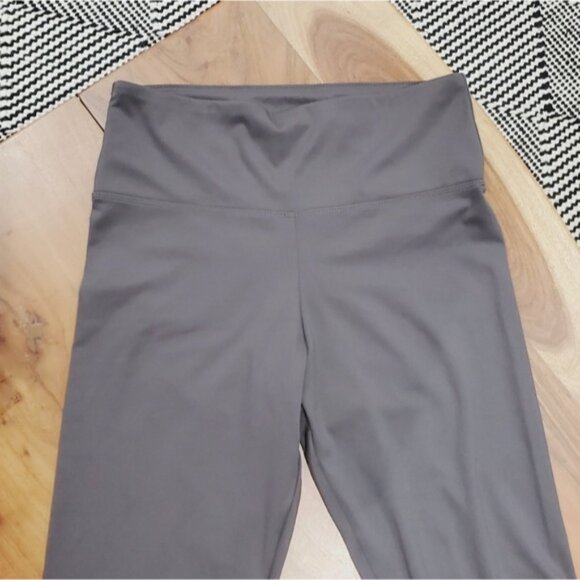 Black Bow High Rise Grey Leggings- M - Picture 4 of 5